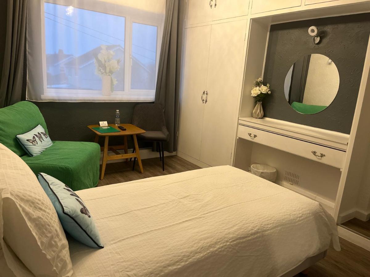 הוליהד Orient B&B מראה חיצוני תמונה